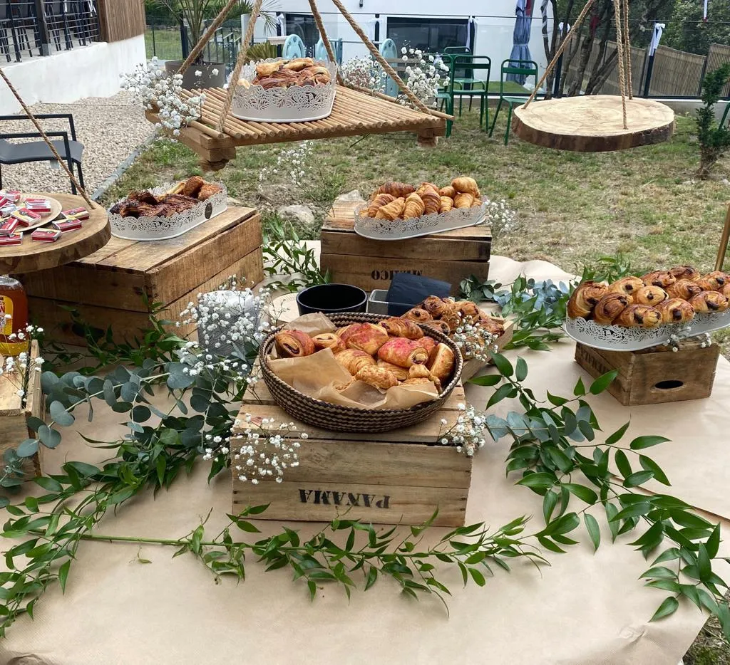 Mise en place élégante pour réception dans l'Hérault - Traiteur Montpellier